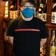 新垣 氏