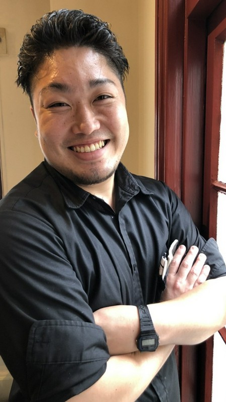 道願　直歩 氏