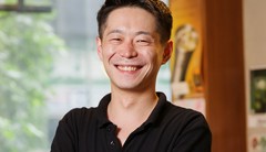 岡　圭祐 氏