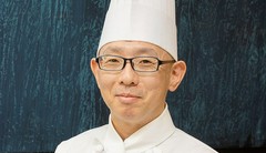 元小出　満 氏