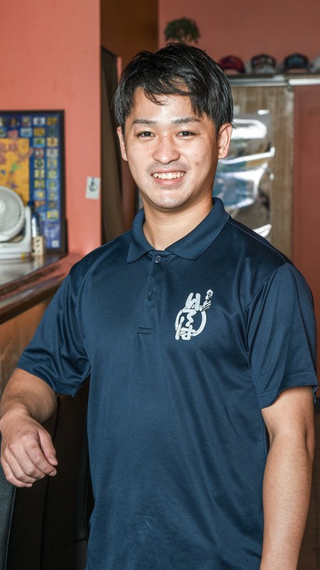 宮里　貴明 氏