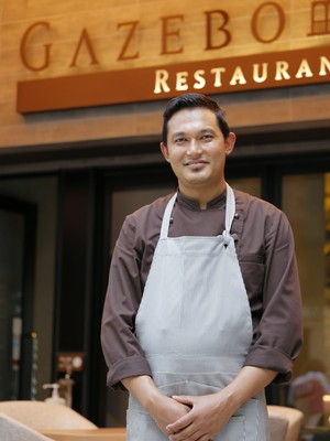 ラゼンドゥラ　セレスタ 氏