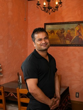 モン・ハン・シン 氏