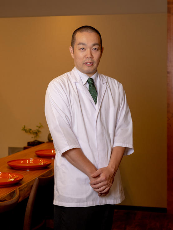 杉町　進吾 氏