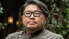 長岡　泰史 氏