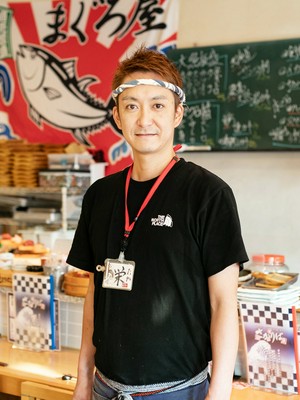 宮地　栄成 氏