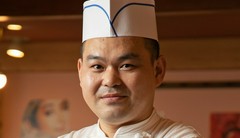李　ショウ 氏