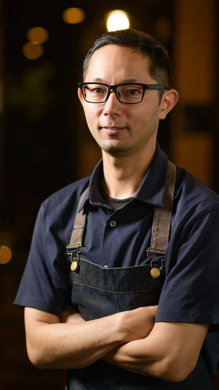 庄賀　克志 氏