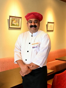 シャルマ　スシール  氏