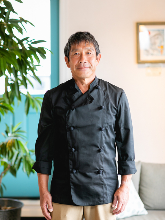 西海石　浩 氏