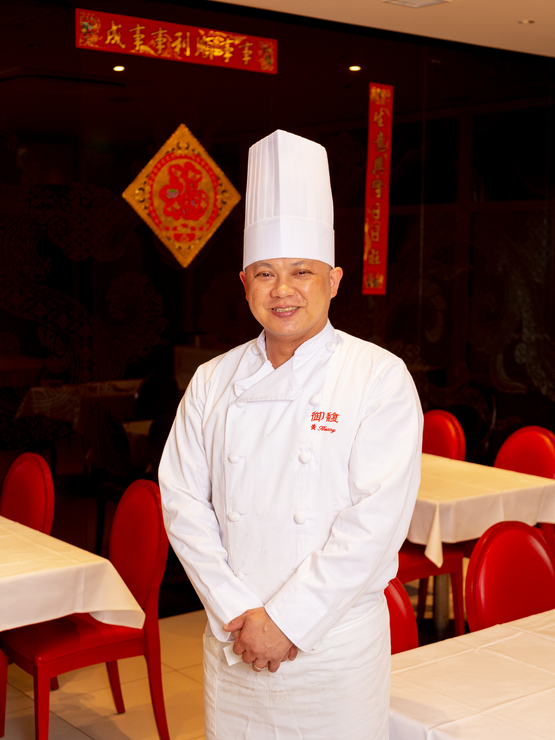 黄村　茂賢 氏