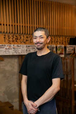 岡山　将俊 氏
