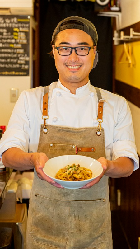 藤岡　弥将 氏