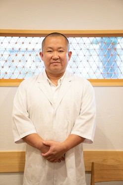 猪澤　佳晃 氏