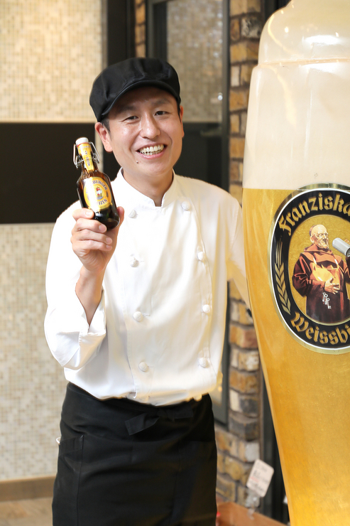 世界のビール博物館 東京スカイツリータウン ソラマチ店 押上 スカイツリー周辺 ビアホール ビアレストラン 料理人 山岸 一崇 氏 ヒトサラ 世界のビール博物館 東京スカイツリータウン ソラマチ店 押上 スカイツリー周辺 ビアホール ビアレストラン 料理人 山岸 一崇 氏 ヒトサラ