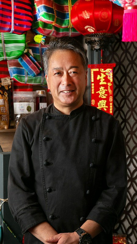 中平　恭博 氏