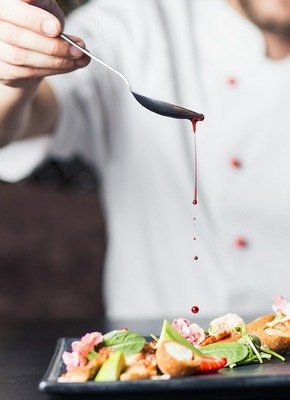 ギミレ　ディパク 氏