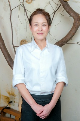 大高　夕子 氏