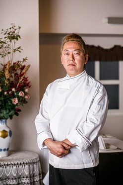 上杉　英貴 氏