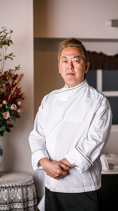 上杉　英貴 氏