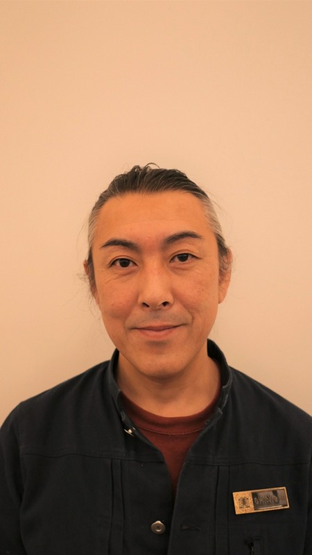 井貝　伸一 氏