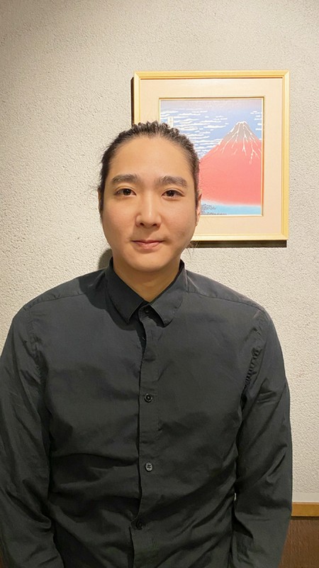 田中　鉄平　　 氏