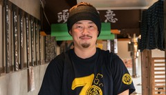 川元　裕介　 氏