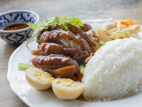 アジアンハーブレストラン カフェくるくま