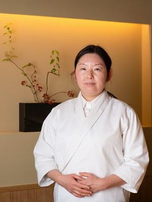 脇元　かな子 氏