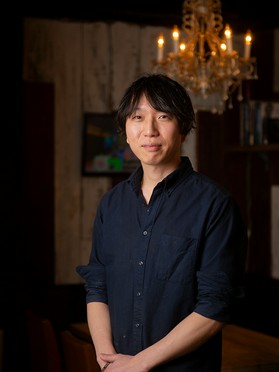 パク　デヒョン 氏