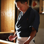 岡田　晋児 氏