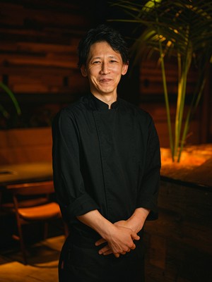 川島　貴彦 氏