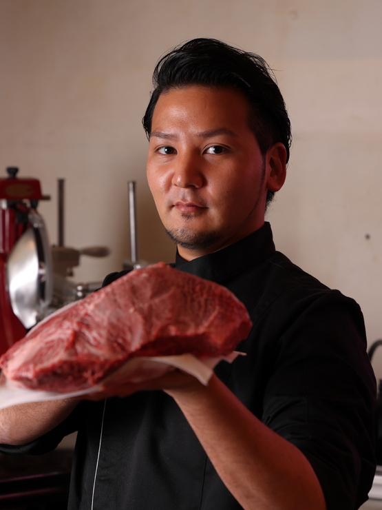 銀座 いしはら 新橋 汐留 焼肉 料理人 石原 駿 氏 ヒトサラ