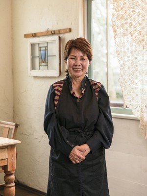 知念　妙子 氏