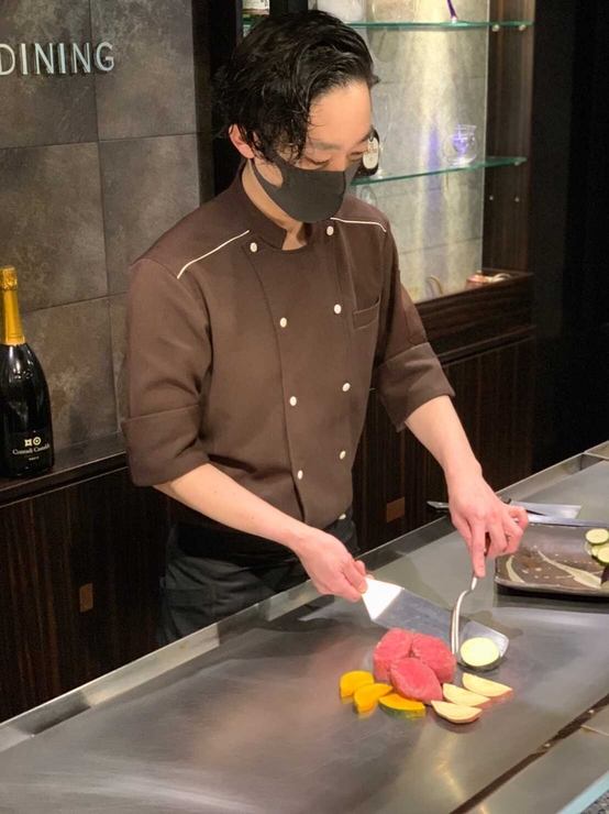 せせらぎダイニング 小倉 鉄板焼き 店長 藤來 亮司 氏 ヒトサラ