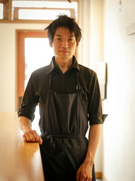 河村　神賜			 氏