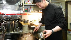 石田　勇太 氏