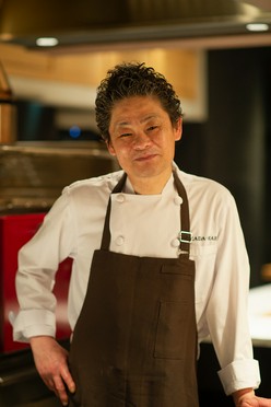 岡田賢一郎			 氏