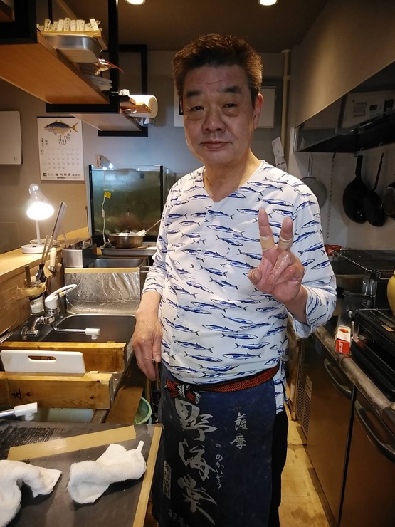 河上　泰博 氏