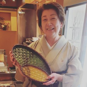 西明　美由紀 氏