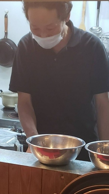 山中　勉 氏