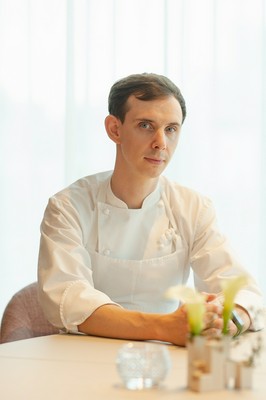 ダニエル　カルバート			 氏