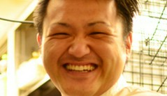 上板　弘幸 氏