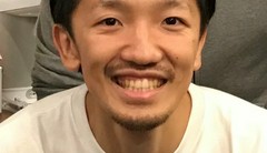 江坂　徹 氏