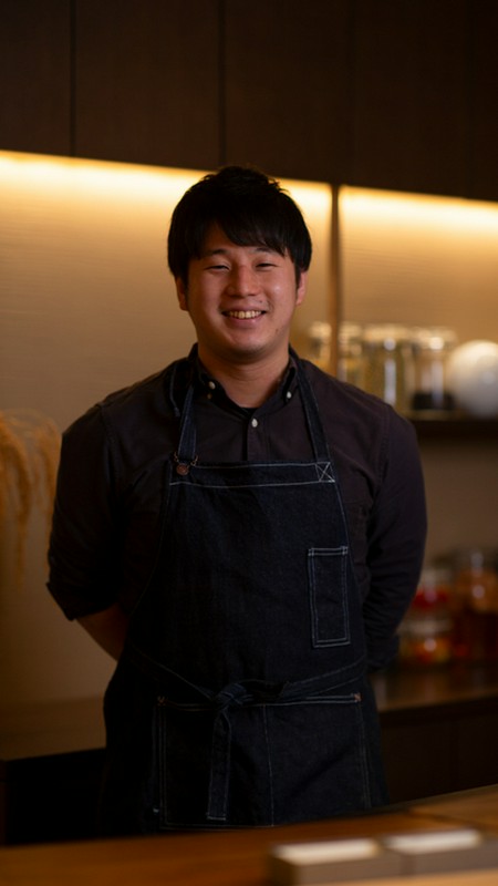 鈴木　建也			 氏