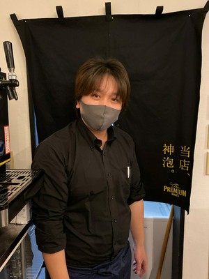 成田　巧 氏