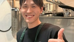 引間　啓太 氏