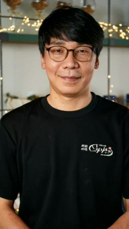李　元碩 氏