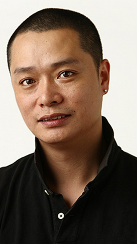 李　鴻 氏