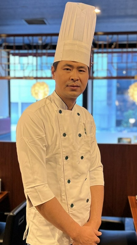 謝　勇 氏